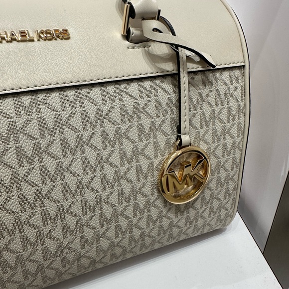 MICHAEL KORS TRAVEL MEDIUM DUFFEL SATCHEL / CROSSBODY BAG LIGHT CREAM MULTI - Picture 6 of 14